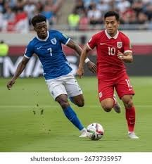 在今年新发布的中足联纪律道德准则里，“歧视”（包...