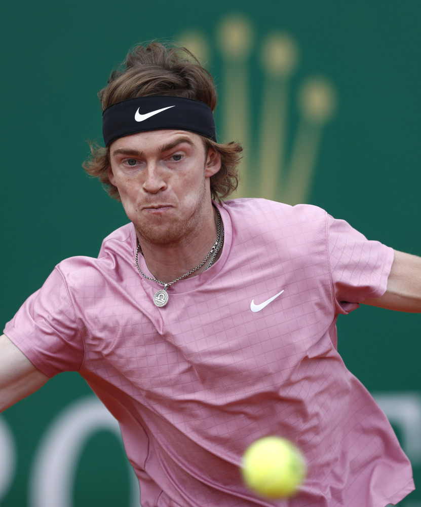 们必须在完 们必须在完